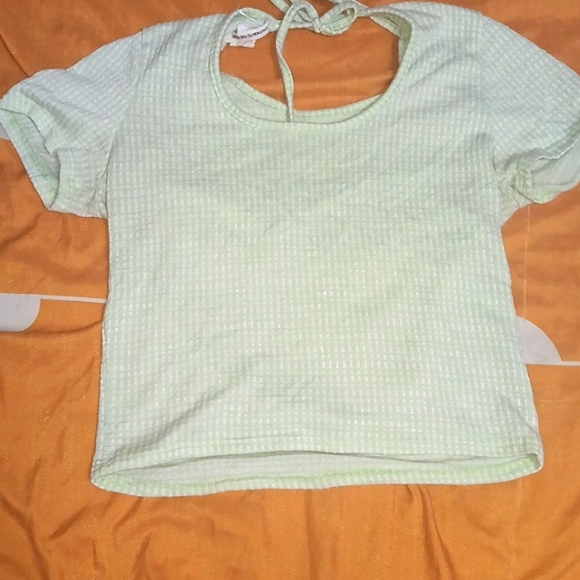 Caution To The Wind Green Floral Croped Shirt - Picture 3 of 3